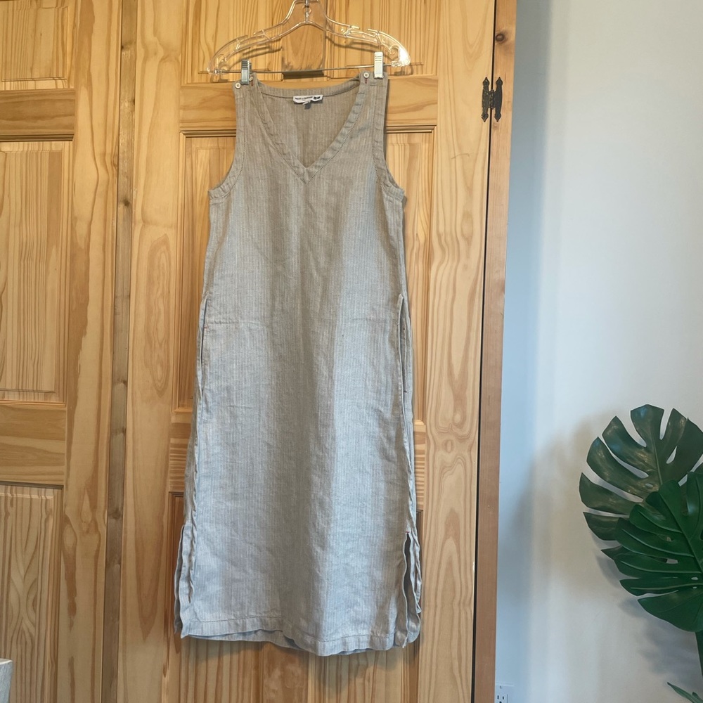 Uniqlo size small A-line dress line pinstripe dres